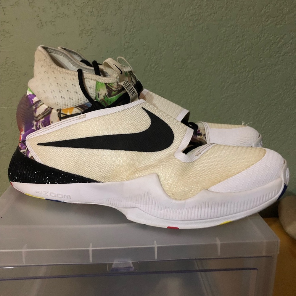 Nike Hyper Rev